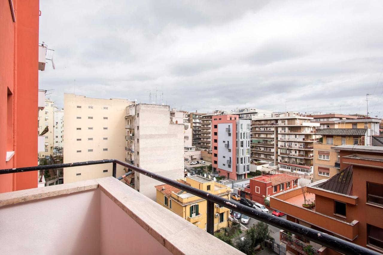 Semesterbostad Stylish & Cozy - 5 Star Location- Balcony - View *