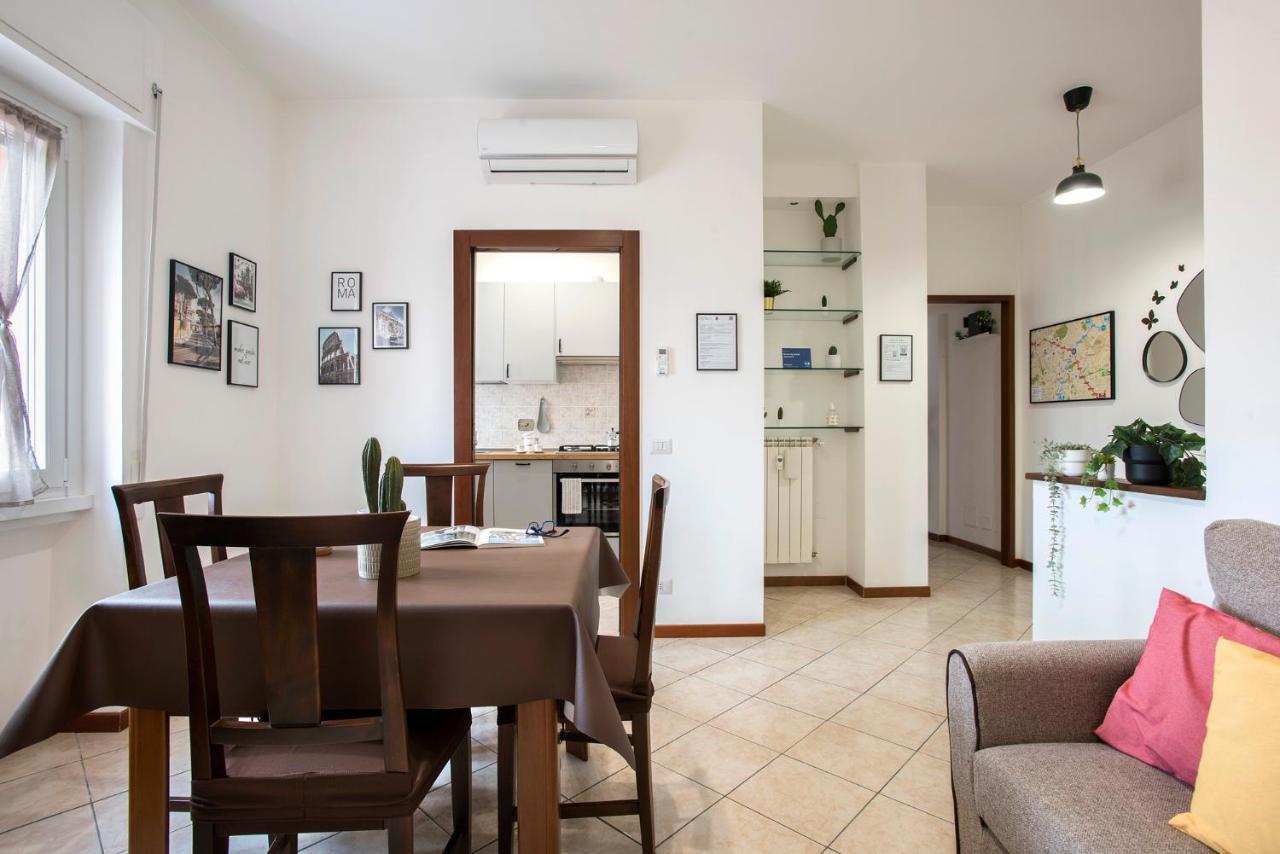 Stylish & Cozy - 5 Star Location- Balcony - View Rom