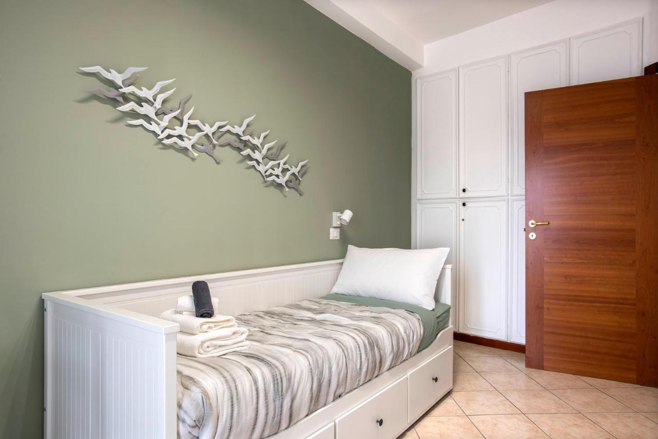 Stylish & Cozy - 5 Star Location- Balcony - View Feriehus Rom