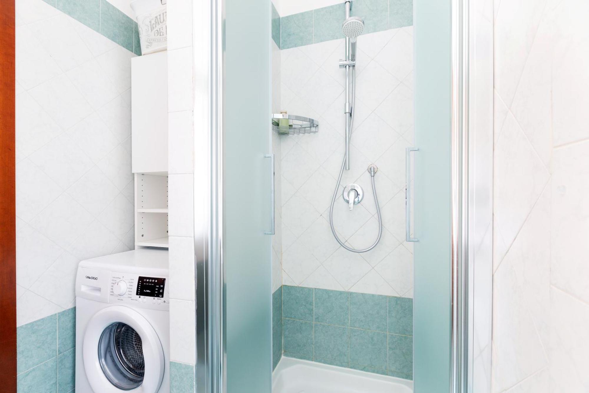 Semesterbostad Stylish & Cozy - 5 Star Location- Balcony - View Rom